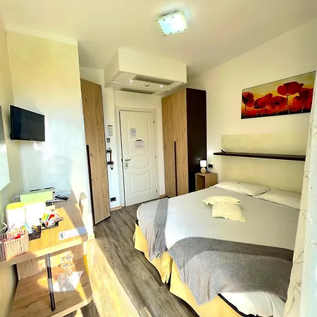 Lauro Hotel 3*