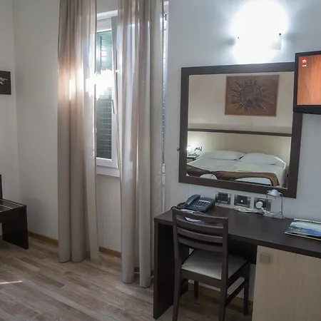 Hotell Lauro Gravedona