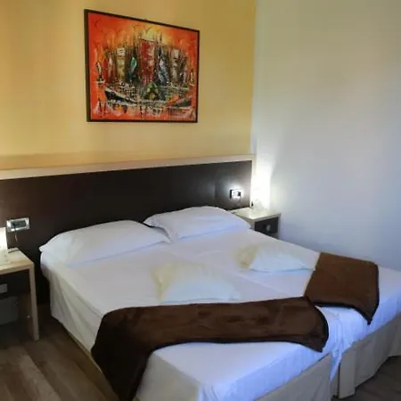 Lauro Hotel 3*