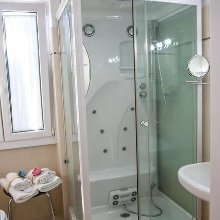 Lauro Hotel 3*