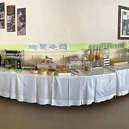 Lauro Otel