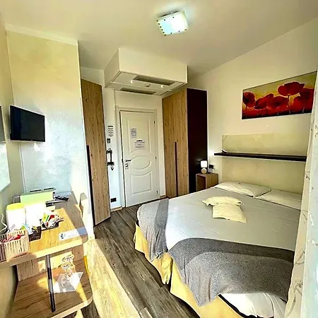 Hotel Lauro 3*