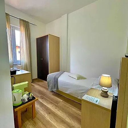 Lauro Otel 3*