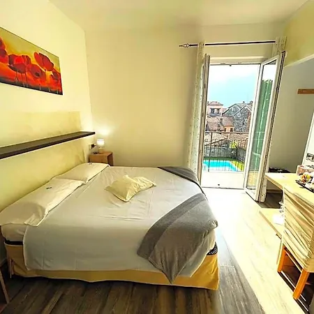 Hotel Lauro 3*